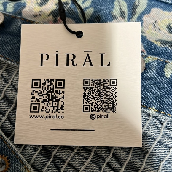 FLOWER PRINT DENIM SET (tags are off now, worn once) - Picture 7 of 8